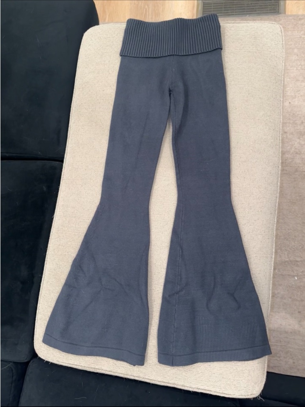 Edikted Ribbed Waist Flared Leggings - Charcoal